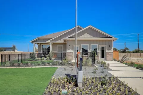 472 Josey Wales Dr, Jarrell, TX 76537