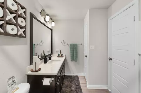 Bath - 141 Bugatti Ct, Burnet, TX 78611 photo 2 of 3