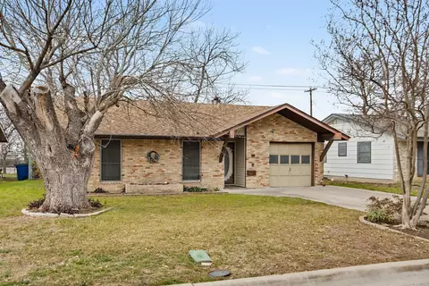 8516 Woodstone Dr, Austin, TX 78757