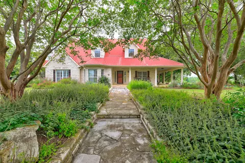 351 Laurel Crk, Hutto, TX 78634