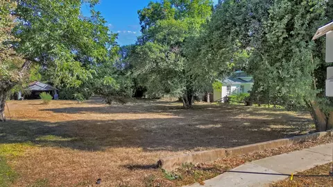 1247 W San Antonio St, San Marcos, TX 78666