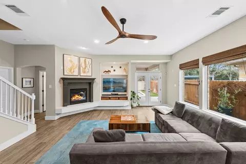 320 El Socorro, Austin, TX 78732
