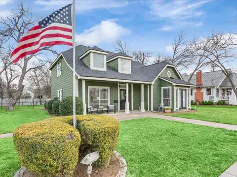 1205 S Main St, Georgetown, TX 78626