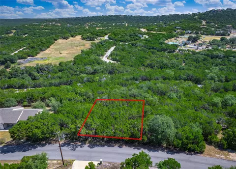 8001 Flintlock Cir, Lago Vista, TX 78645