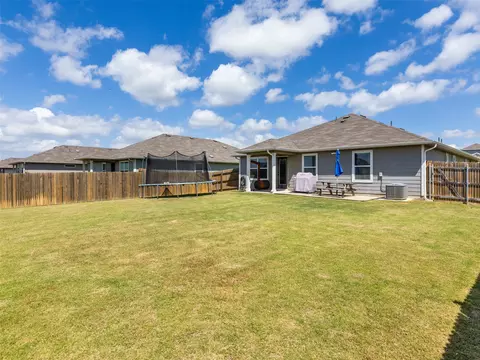 439 Hunter Loop Loop, Bertram, TX 78605 photo 23