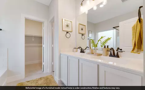 Bath - 419 Grey Leaf Rd, Buda, TX 78610 photo 2 of 4