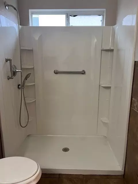 Bath - 184 Dandelion Loop, Kyle, TX 78640 photo 1 of 4