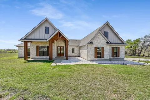 Undisclosed, Lockhart, TX 78644