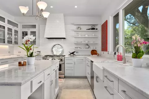 3705 Bridle Path, Austin, TX 78703