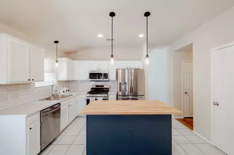 3704 Kissman Dr, Austin, TX 78728