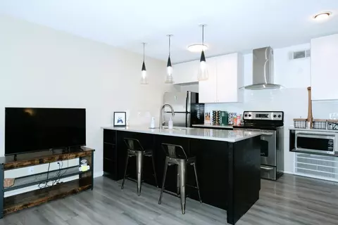 2302 E Side Dr #6, Austin, TX 78704