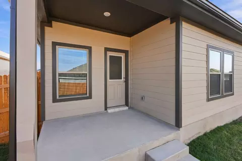 Exterior - 132 Wind Hl, Jarrell, TX 76537 photo 5 of 5