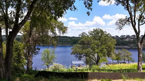 1017 Lake Shore Lot 72 Dr, Spicewood, TX 78669