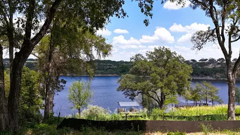 1017 Lake Shore Lot 72 Dr, Spicewood, TX 78669