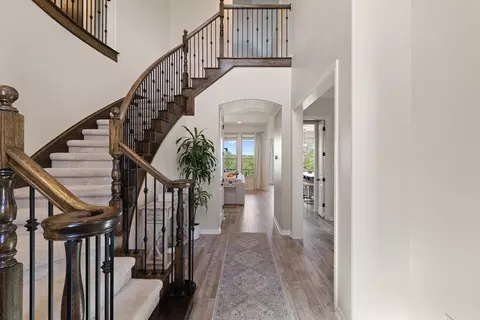 8804 Flycatcher Ct, Austin, TX 78738