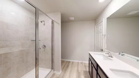 Bath - 162 Candy St, Georgetown, TX 78626 photo 3 of 6