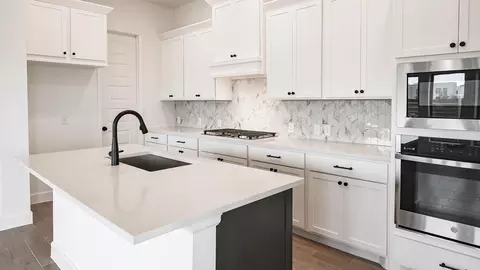 Kitchen - 307 Watersong Bnd, Lockhart, TX 78644 photo 3 of 4