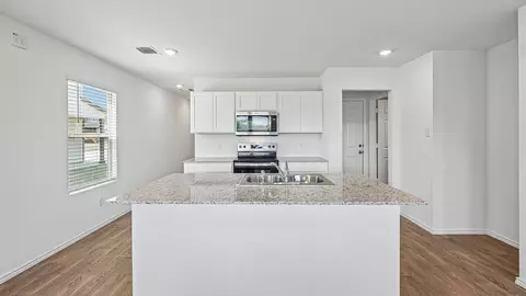 Kitchen - 369 Old Stagecoach Rd, Jarrell, TX 76537 photo 1 of 2