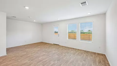 Living - 369 Old Stagecoach Rd, Jarrell, TX 76537 photo 3 of 4
