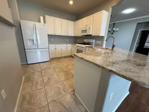 Kitchen - 275 Bonham Loop, Georgetown, TX 78633 photo 2 of 4