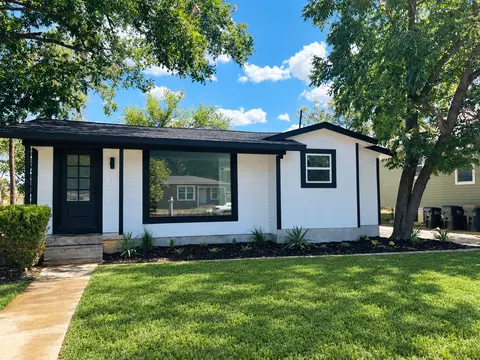 606 Barbara Dr, San Marcos, TX 78666
