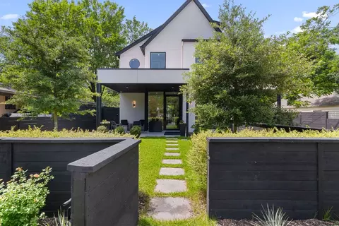 2102 Oxford St, Austin, TX 78704