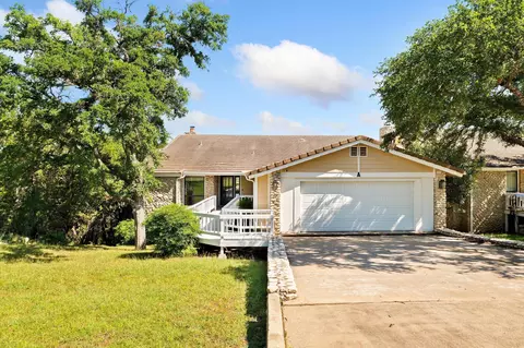 310 Dogie Dr #A, Horseshoe Bay, TX 78657