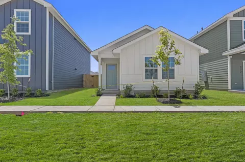 308 Nizao Ln, Bastrop, TX 78602