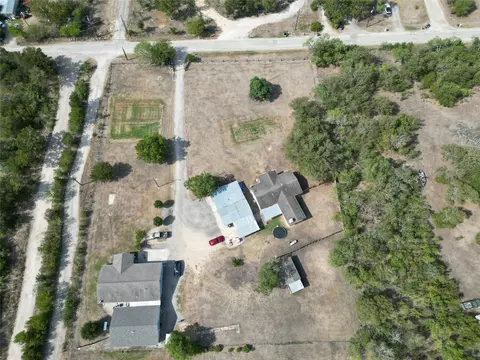 622 Longhollow Rd, Dale, TX 78616