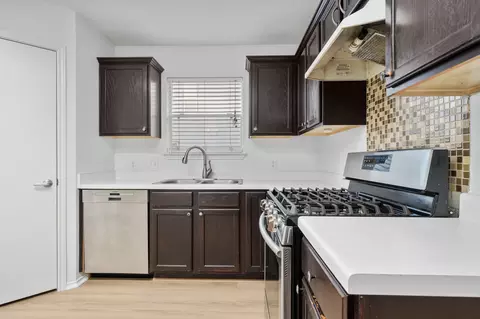 409 Ballentine Ct, Hutto, TX 78634