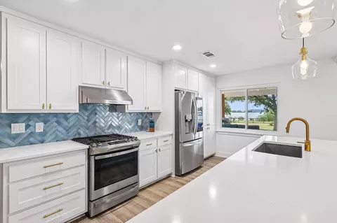114 Agarita Dr, Burnet, TX 78611