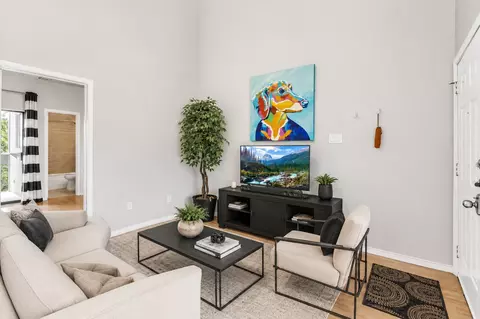 601 Nelray Blvd #12, Austin, TX 78751