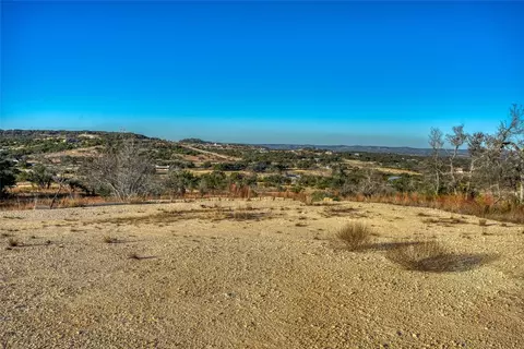 136 Falling Oak Dr, Blanco, TX 78606