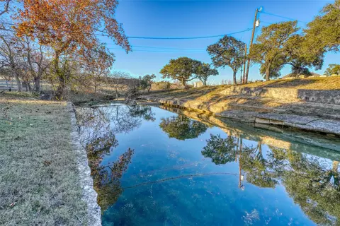 136 Falling Oak Dr, Blanco, TX 78606 photo 17