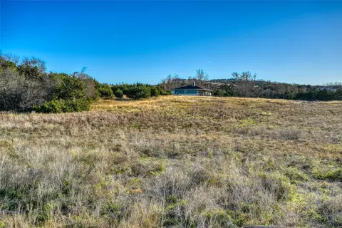 136 Falling Oak Dr, Blanco, TX 78606 photo 8