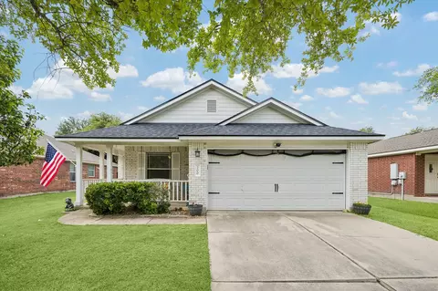 200 Bubbling Brook Dr, Hutto, TX 78634