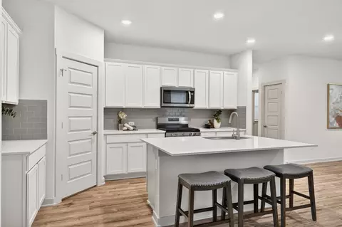 Kitchen - 143 Shawii Pass, Leander, TX 78641 photo 2 of 6
