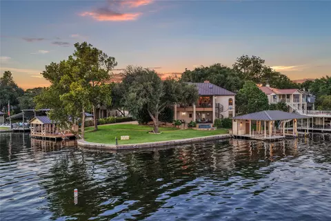2240 Fred Woods Dr, Kingsland, TX 78639