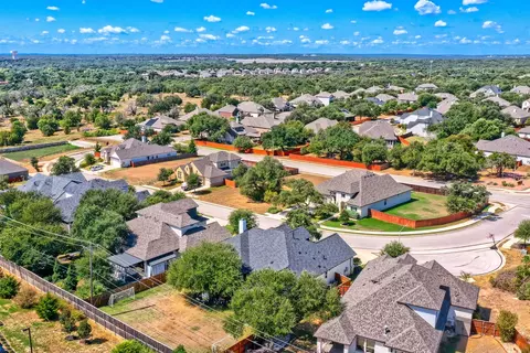 315 Axis Loop, Georgetown, TX 78628 photo 5