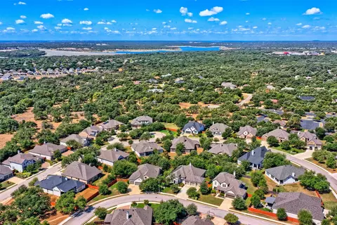 315 Axis Loop, Georgetown, TX 78628 photo 9