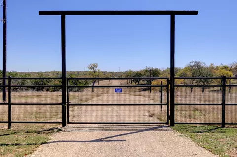 2803 Zenner Ahrens Rd, Fredericksburg, TX 78624