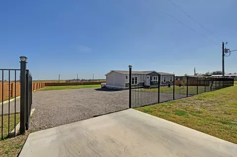 117 Castellana Way, Elgin, TX 78621