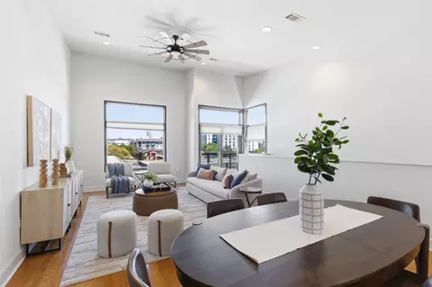 1702 S Lamar Blvd #12, Austin, TX 78704