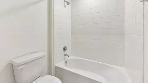 Bath - 1925 Lazy Acres St, Leander, TX 78641 photo 5 of 5