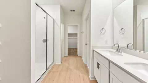 Bath - 1925 Lazy Acres St, Leander, TX 78641 photo 2 of 5