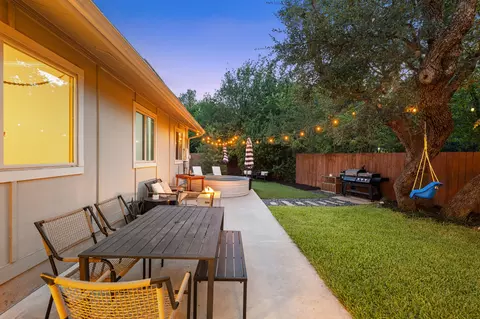 Exterior - 3913 Leafield Dr, Austin, TX 78749 photo 9 of 16
