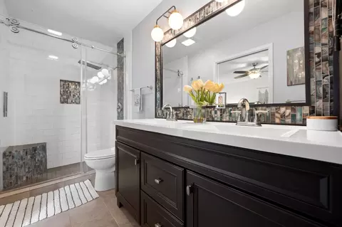 Bath - 3913 Leafield Dr, Austin, TX 78749 photo 1 of 3