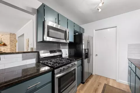 Kitchen - 3913 Leafield Dr, Austin, TX 78749 photo 1 of 4
