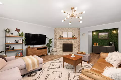 Living - 3913 Leafield Dr, Austin, TX 78749 photo 2 of 2