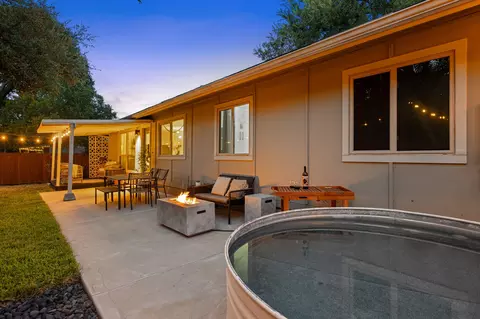 Exterior - 3913 Leafield Dr, Austin, TX 78749 photo 10 of 16